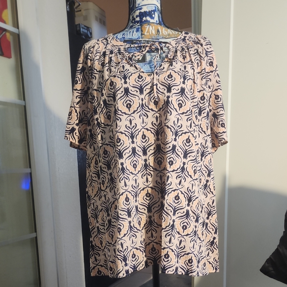 Lane Bryant Navy and Cream Blouse😀🤩🤩